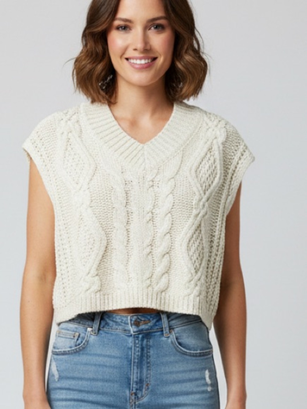 Cloud Ten Cream Cable Knit V-
Neck Sweater Vest Size S